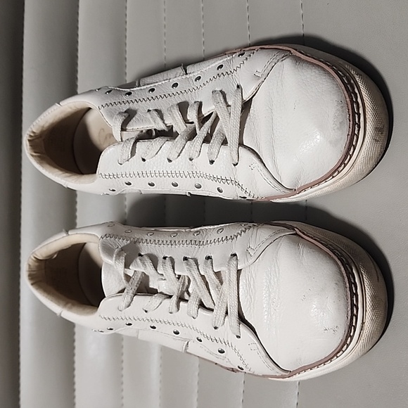 CROWN VINTAGE Kalinda Sneakers Size 7 Studs Chunky Bone Ivory Leather - Picture 3 of 13